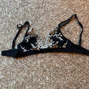 Wacoal SIZE 34 Lace convertible/adjustable Bra